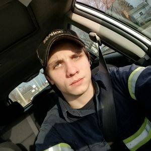 Meet your Posher, Devin